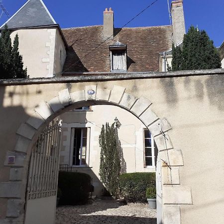 Le Logis De Saint Cyr Aparthotel Issoudun Exterior foto