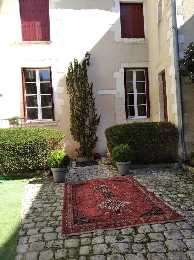 Le Logis De Saint Cyr Aparthotel Issoudun Exterior foto