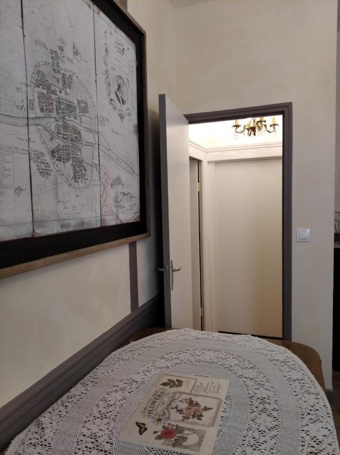 Le Logis De Saint Cyr Aparthotel Issoudun Exterior foto