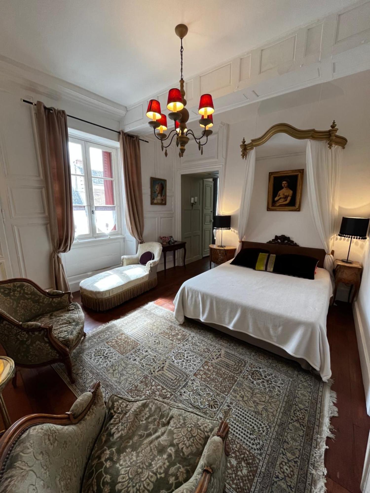 Le Logis De Saint Cyr Aparthotel Issoudun Exterior foto